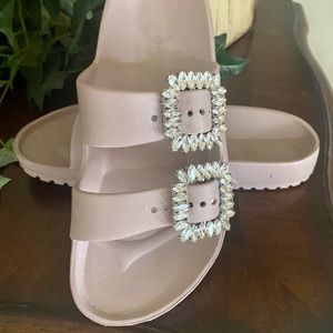 Nicole Miller new sandals size 7